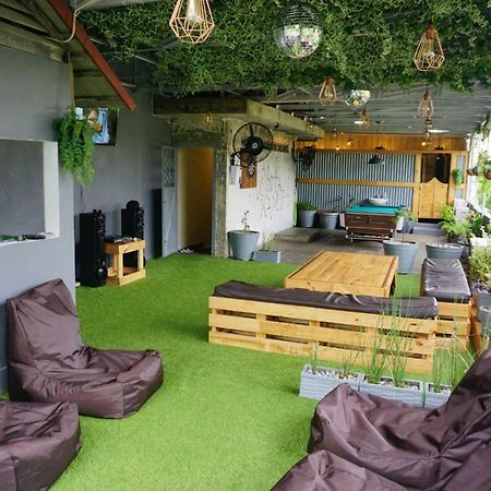Kokos Hostel Padang City מראה חיצוני תמונה