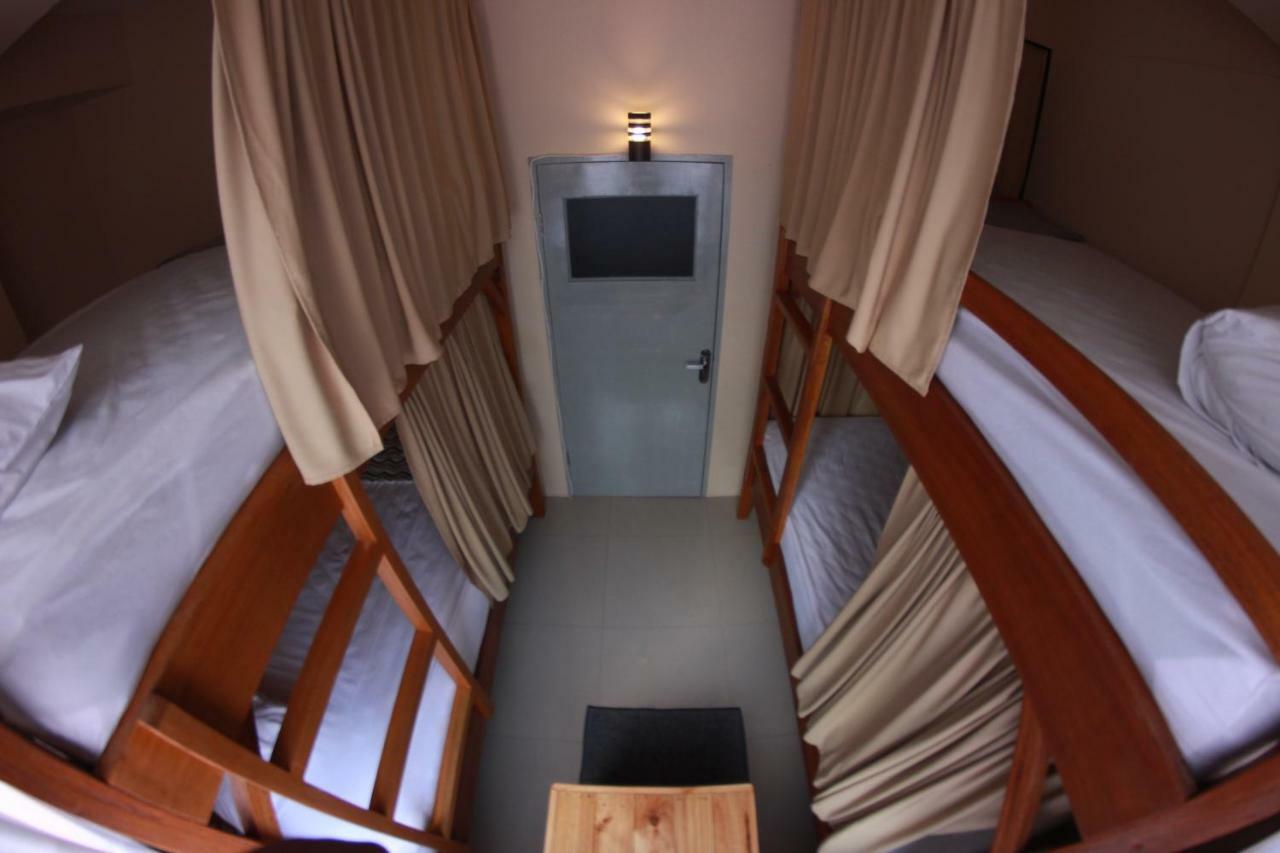 Kokos Hostel Padang City מראה חיצוני תמונה