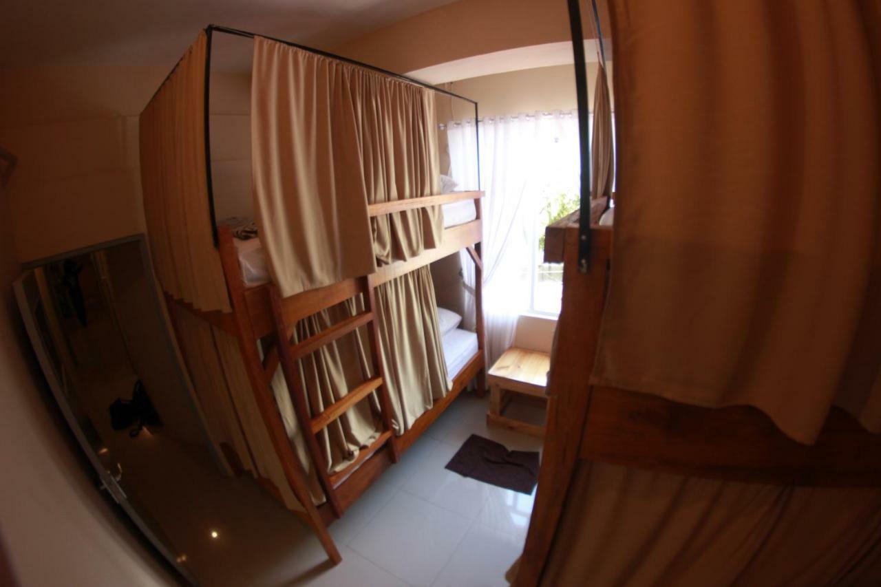 Kokos Hostel Padang City מראה חיצוני תמונה